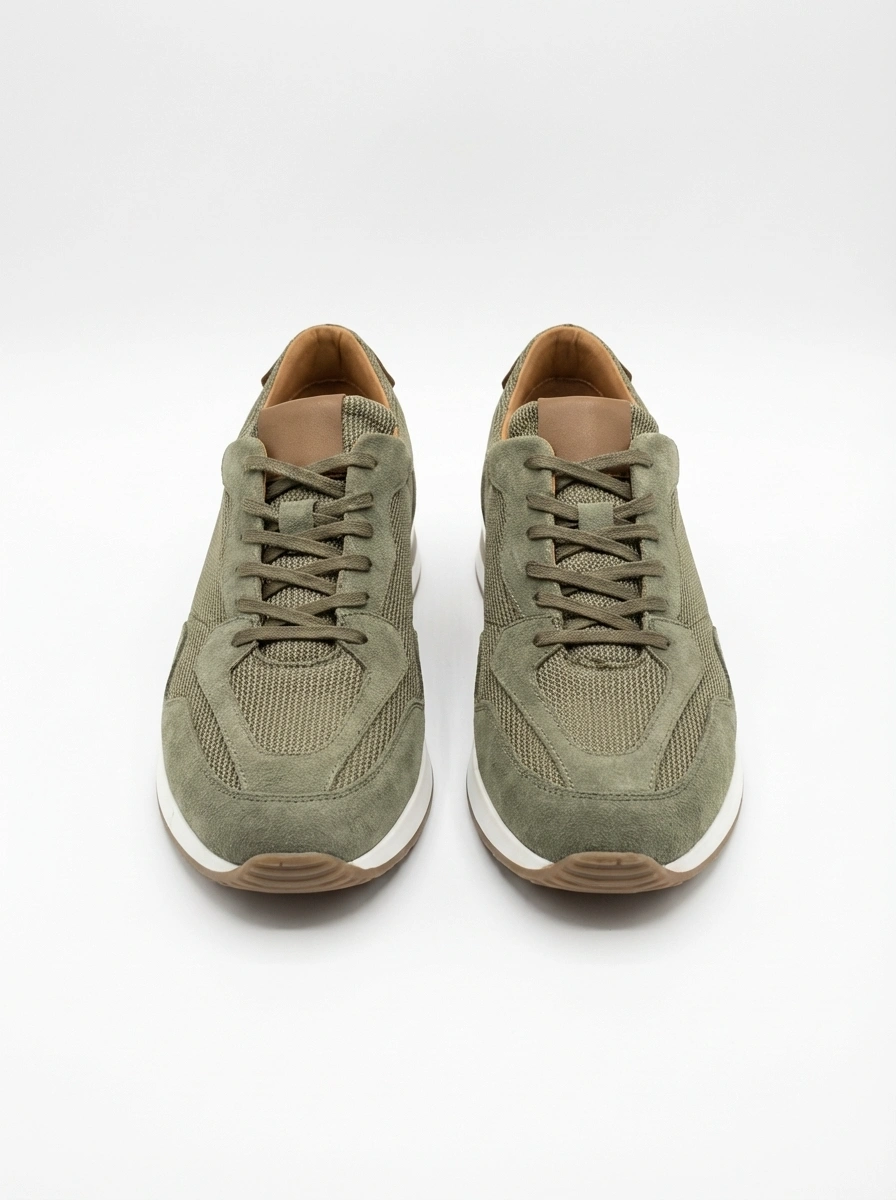 Photo chaussure running kaki vue de face